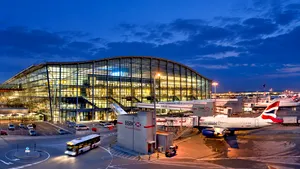 Perturbări majore pe aeroporturile din Marea Britanie. Zboruri blocate în întreaga țară