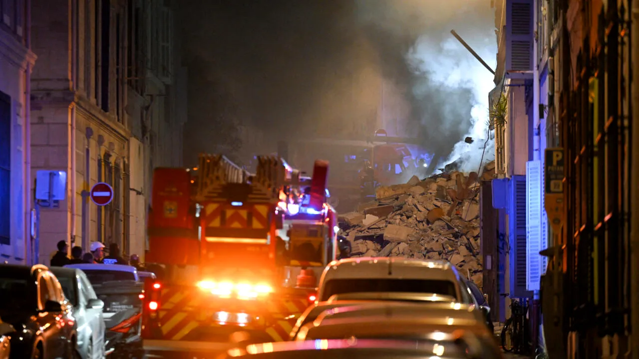 O clădire cu patru etaje s-a prăbuşit în centrul oraşului Marsilia