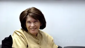 Danielle Mitterrand, văduva lui François Mitterrand, a fost plasată în comă artificială