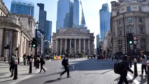 Inflația rămâne ridicată în Marea Britanie, iar Banca Angliei ar putea menține dobânda