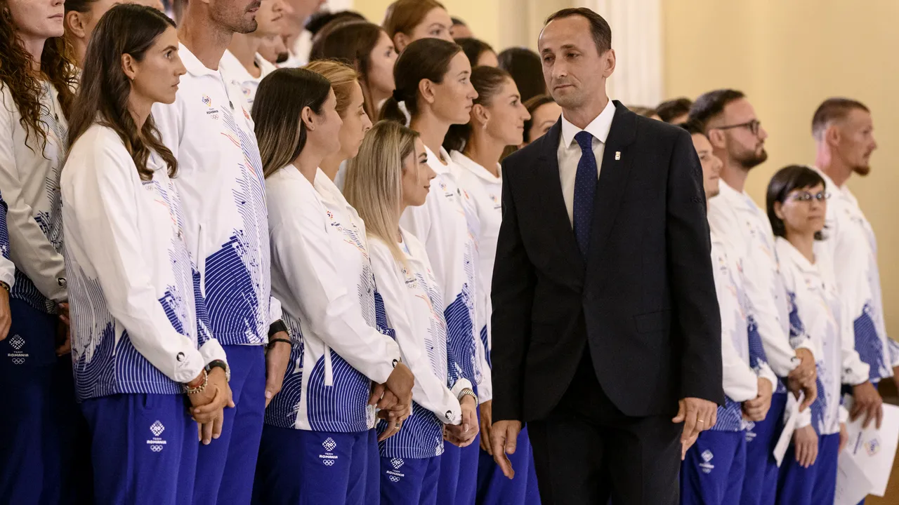 Mihai Covaliu, la sosirea gimnastelor române de la Paris: „Lupta continuă, aveţi încredere în noi”