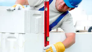 INS: Volumul lucrărilor de construcţii a scăzut cu aproape 7% în primele 11 luni din 2017