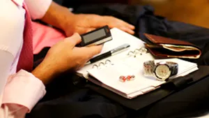 Cercetătorii fac apel la prudenţă în utilizarea telefonului mobil