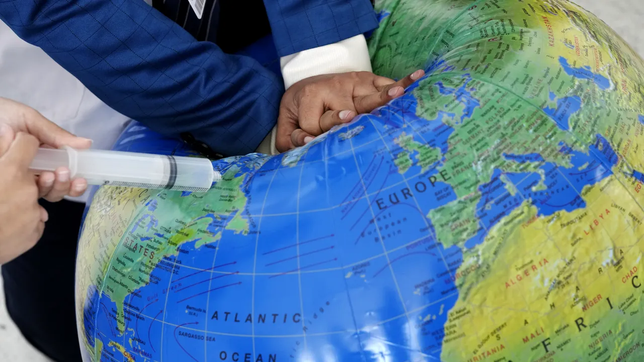 Proiect al COP28 privind eliminarea treptată a combustibililor fosili