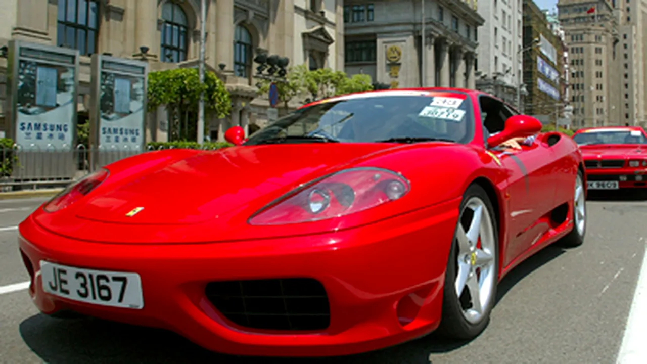 Primul Ferrari Store din România, inaugurat în toamnă