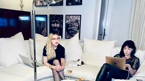 Madonna îşi spune singură povestea: scrie şi regizează propriul film biografic