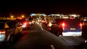 Româncă moartă în Italia de Covid-19, adusă în ţară în secret şi înmormântată fără preot. În transportul mortuar era şi sora sa, de asemenea decedată 