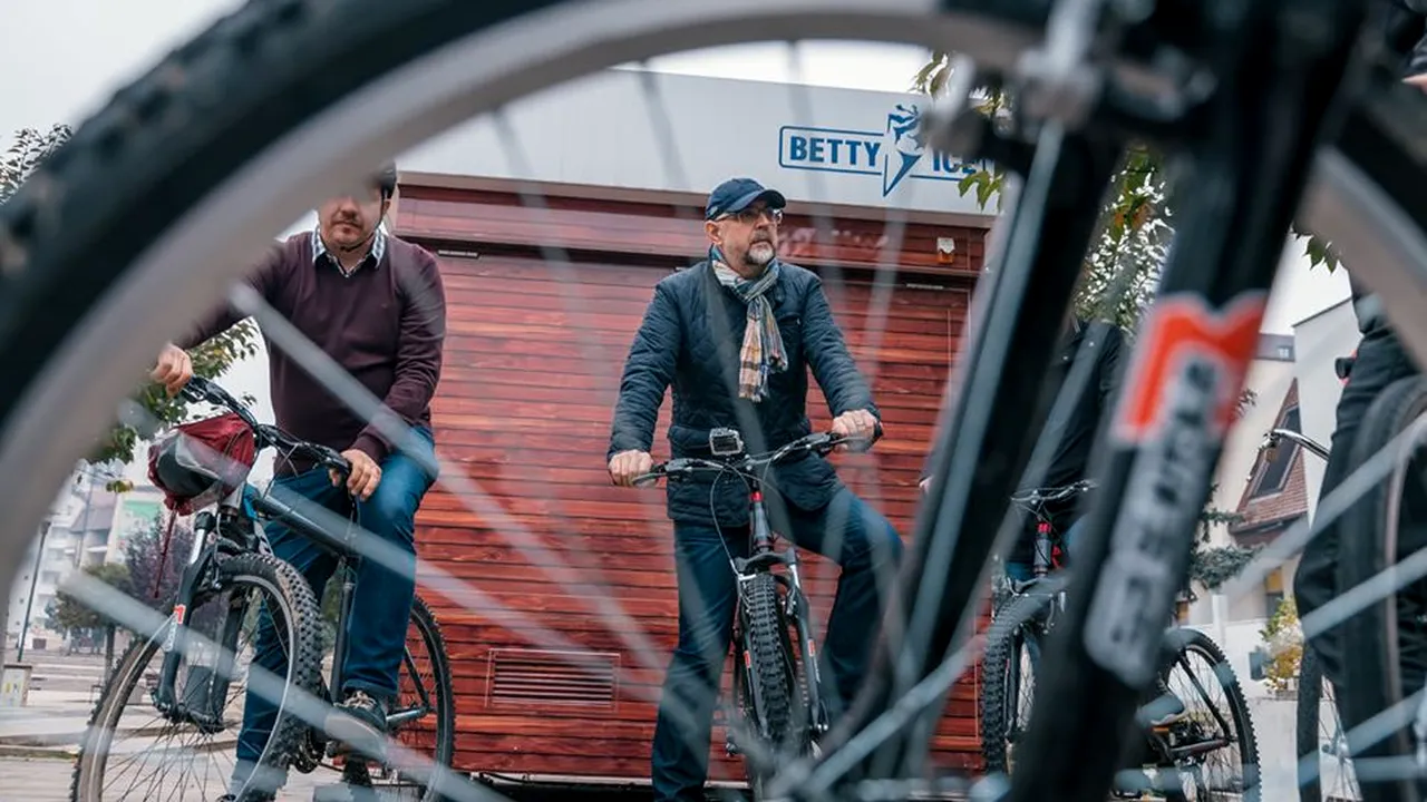 Kelemen Hunor, pe bicicletă la Târgu Mureş: Oraşul este supraaglomerat