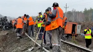 Ucraina a atacat căile ferate din Rusia. Un pod s-a prăbușit și 28 de vagoane au deraiat