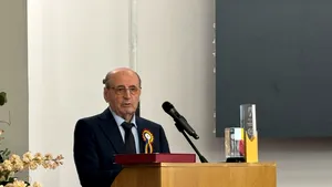 Profesorul Dumitru Constantin-Dulcan a primit titlul de Cetățean de Onoare al municipiului Pitești