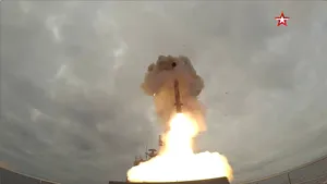 Vladimir Putin critică sistemele balistice din România şi activităţile NATO din Marea Neagră / Rusia a testat o rachetă hipersonică 