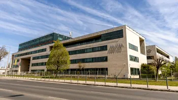 Breaking News Acordul dintre MVM și E.ON încetează azi. „MVM regretă că guvernul român nu susține tranzacția”. Declarațiile oficialilor de la Budapesta