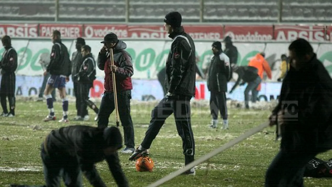Deţinuţii de la Colibaşi vor deszăpezi terenul de la Mioveni pentru meciul cu Steaua