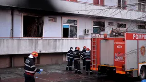 Incendiul de la Spitalul Matei Balş din Bucureşti: Au ars 4 saloane. Creşte bilanţul: 5 morţi, 102 evacuaţi / Arafat: „Toţi pacienţii erau conectaţi la oxigen, sunt pacienţi Covid, în stadiu mediu spre sever”/ Voiculescu: Nu ştim care a fost cauza LIVE TEXT 