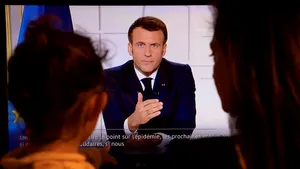 Emmanuel Macron vrea relaxarea restricţiilor de circulaţie pe timp de noapte 