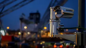 ELKO România anunță lansarea camerei PTZ de la Axis cu protecție la explozie pentru siguranță sporită în medii periculoase