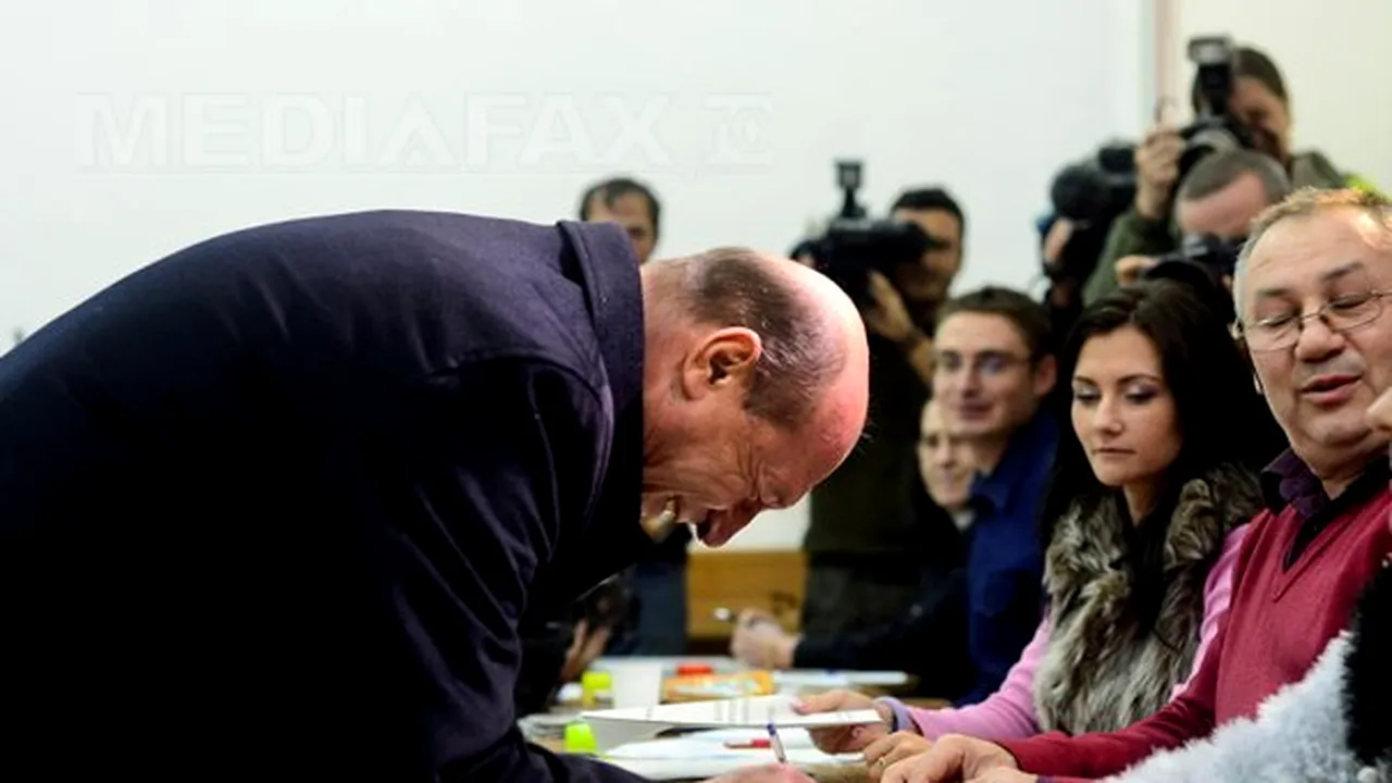 ALEGERI PARLAMENTARE: Preşedintele Băsescu a votat 