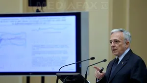 Isărescu: România iese pe pieţele externe în februarie-martie. Conversia CHF ar putea creşte CDS