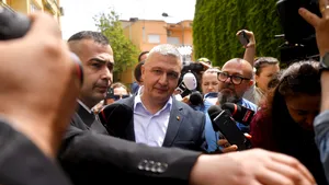 Surse judiciare contrazic varianta șefului SMA, Gheorghiță Vlad: Șeful MApN, Radu Miruță, și Gheorghiță Vlad, șeful SMA, știau de dosarul de la DNA. Audierile au fost amânate chiar din cauza ședinței CSAT pe tema dronei ruse care a lovit blocul din Galați