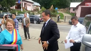 Ponta, la Cacica: Cei ce cred în viitorul ţării şi în Dumnezeu să-şi cinstească religia şi tradiţiile