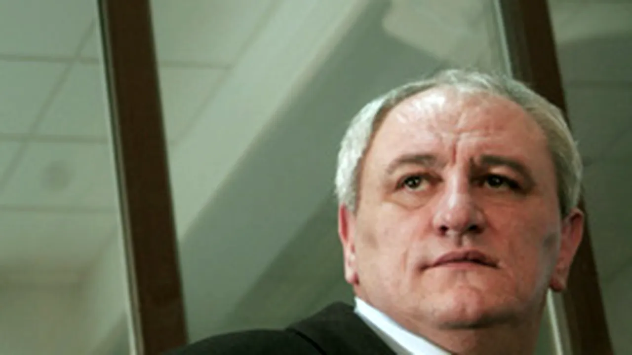 Tender şi ceilalţi inculpaţi din dosarul Rafo-Carom cer restituirea cauzei către procurori