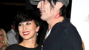Rockerul Tommy Lee, toboşarul trupei Mötley Crüe, s-a logodit