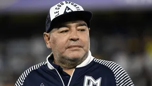 Diego Maradona a fost internat în spital. UPDATE Maradona va fi operat de urgenţă din cauza unui cheag de sânge
