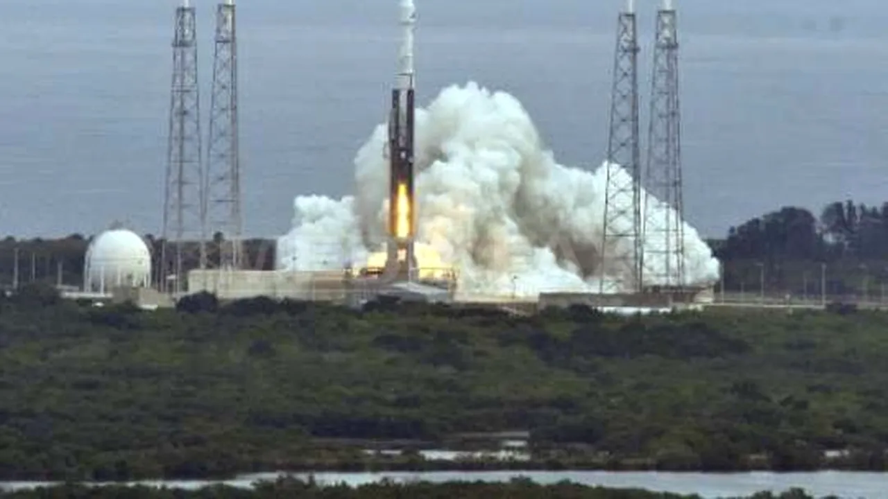 NASA a lansat sonda Maven, care va studia atmosfera planetei Marte - FOTO