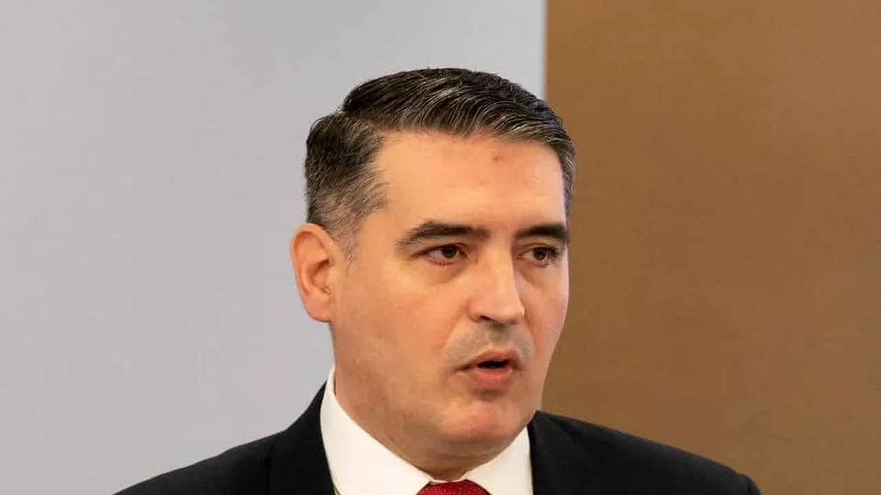 Secretarul de stat PSD, lăsat fără atribuţii de ministrul Educaţiei, le primeşte înapoi