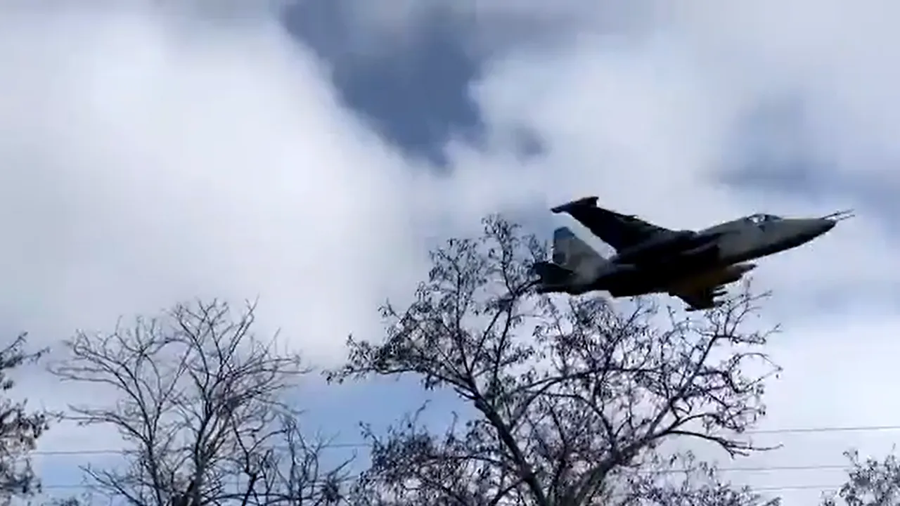 Avioanele de luptă Su-25 le zădărnicesc ruşilor ofensiva cu rachete-momeală