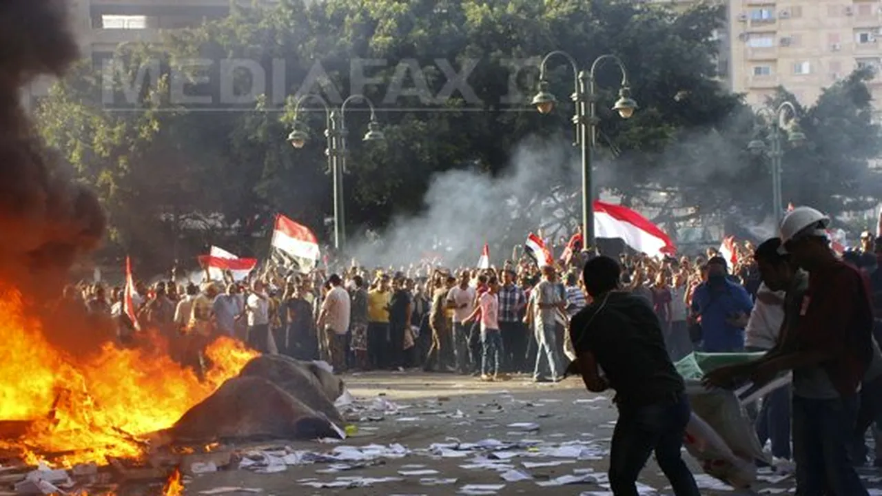 Cinci persoane ucise în Egipt, în confruntări între susţinători şi opozanţi ai lui Morsi