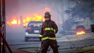 Sute de case au fost distruse de incendiile de vegetaţie din Colorado / Zeci de mii de oameni au fost evacuaţi 