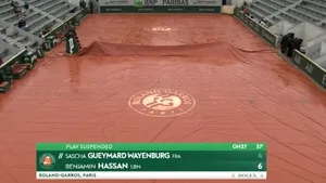 Ploaia de la Paris a amânat meciurile românilor din calificările turneului de la Roland Garros