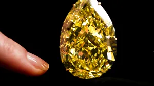 Un diamant de 110 carate, evaluat la 10-15 milioane de dolari, scos la licitaţie la Geneva