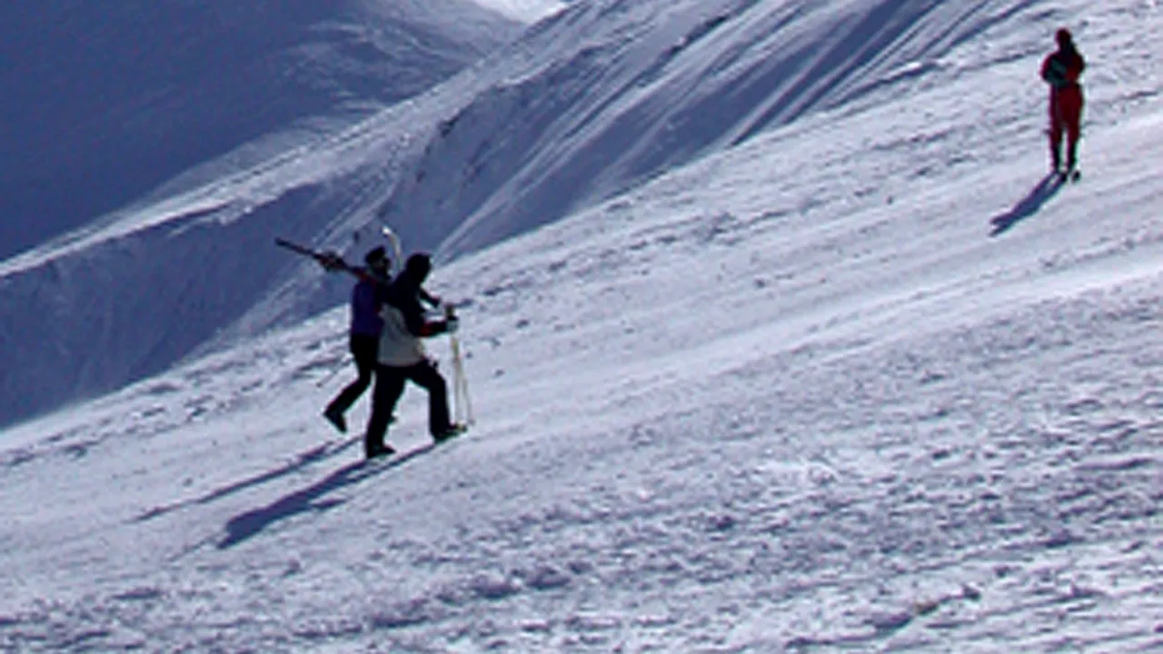 Pericol de producere a unor avalanşe în Masivul Parâng