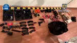 Arme de asalt şi muniţie găsite la percheziţiile legate de Horaţiu Potra, apropiat al lui Călin Georgescu