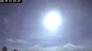 Confuzie la Kiev: ucrainenii spun că resturile unui satelit NASA s-au prăbuşit, agenţia neagă