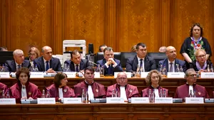 CCR respinge legea pensiilor magistraților. Cine sunt judecătorii care au votat pentru și împotriva admiterii sesizării ICCJ