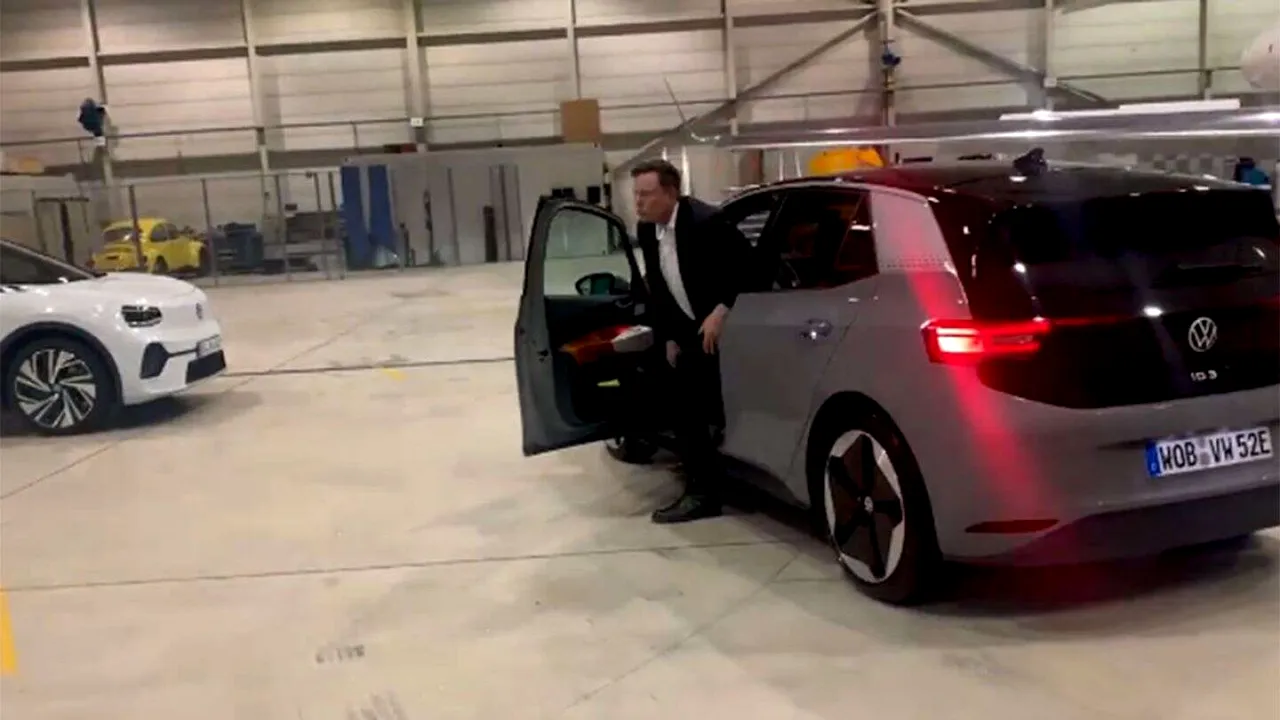 Elon Musk, şofer de test la modelul electric de la Volkswagen: 
