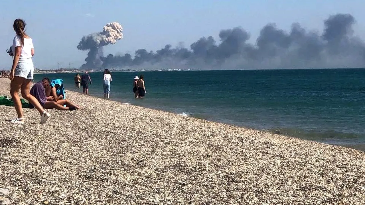 Explozii puternice în apropierea unei baze aeriene ruseşti din Crimeea