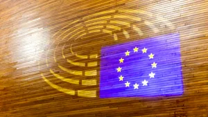Eurobarometru: 73% dintre români consideră că țara a avut de câștigat prin apartenența la UE. Inflația rămâne principala preocupare