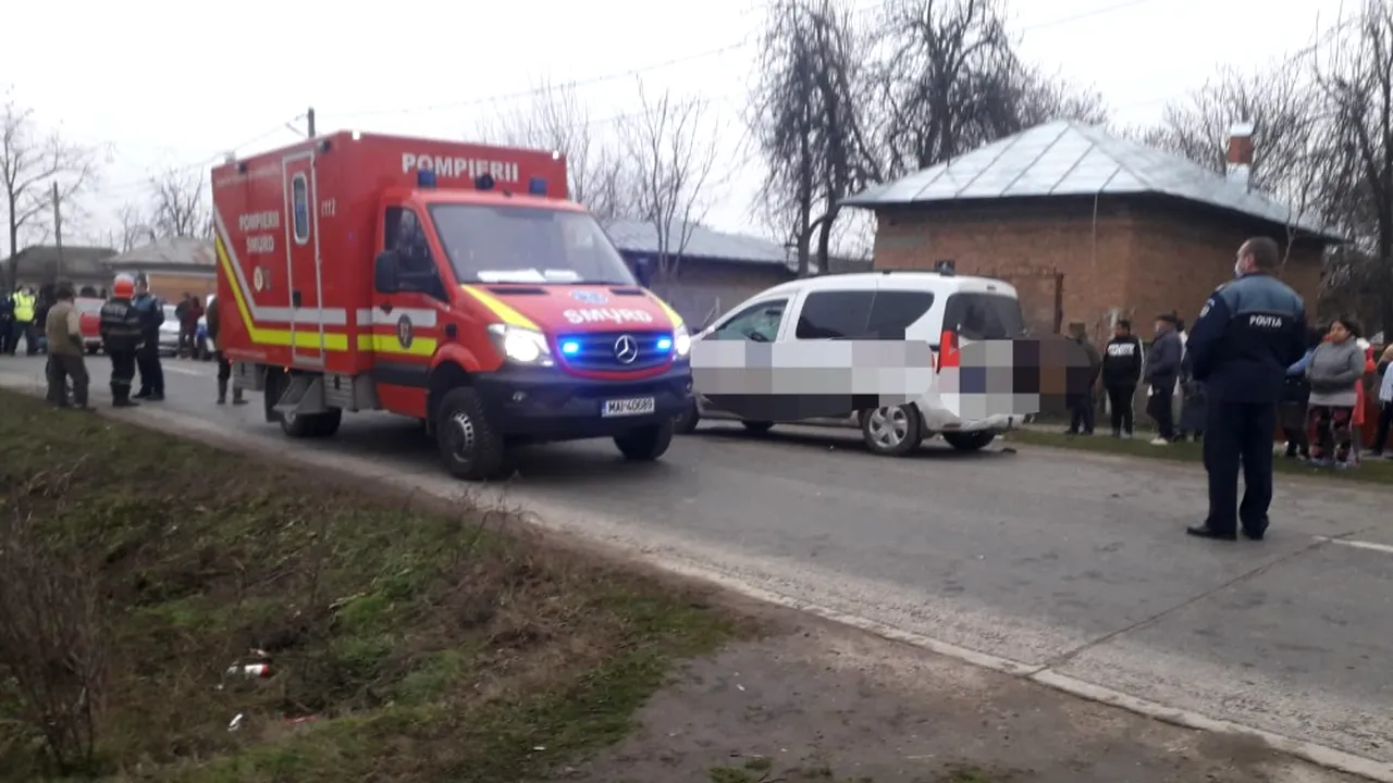 Incident neelucidat în Teleorman: O maşină a lovit un grup de trei persoane. O femeie de 35 ani a murit