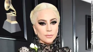 Celebrităţile au purtat la Gala Premiilor Grammy un trandafir alb, în semn de solidaritate faţă de victimele hărţuirii sexuale