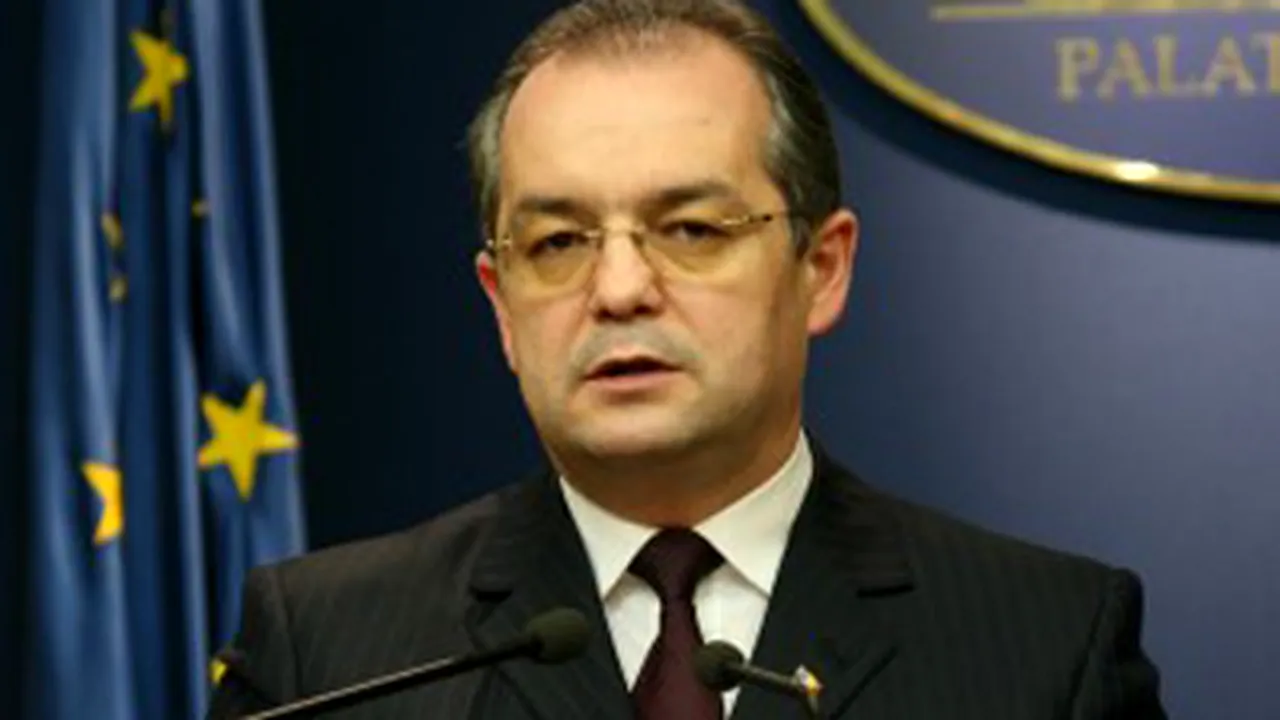 Boc i-a cerut lui Andronescu să anuleze ordinul privind directorii, ameninţând cu remanierea