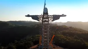 A treia cea mai înaltă statuie a lui Hristos se construieşte în Brazilia. Va fi mai mare decât cea din Rio
