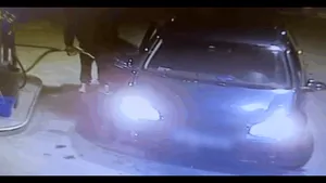 Un bărbat a turnat benzină pe el și pe mașină într-o stație de carburanți din Timișoara