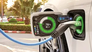 Una din cinci maşini vândute în 2023 va fi electrică, potrivit Agenţiei Internaţionale pentru Energie