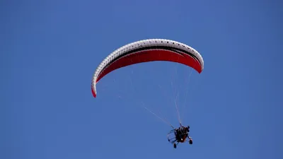 EXTERNE Alertă în Republica Moldova. O motoparapantă a pătruns în spațiul aerian dinspre Ucraina