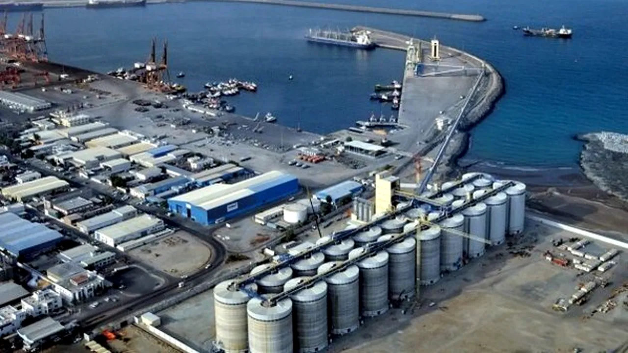 Incident într-un paradis al petrolului: Nave comerciale, ţinta unor acţiuni de sabotaj în apropierea unui port din Emiratele Arabe Unite