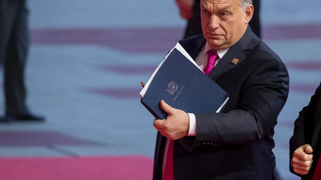 Candidatul Ungariei, respins odată cu Plumb. Premierul Orban îşi declară susţinerea pentru Trocsanyi, în pofida avizului negativ de la comisia JURI din Parlamentul European